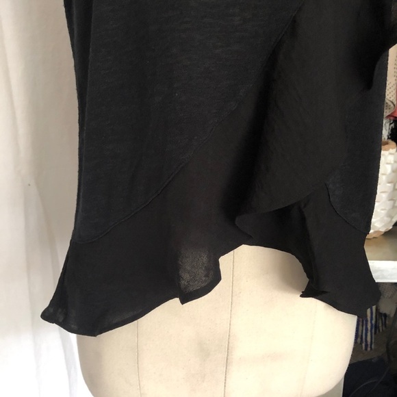 Women’s Banana Republic Sleeveless Top with cross over ruffle detail size S - Picture 4 of 7